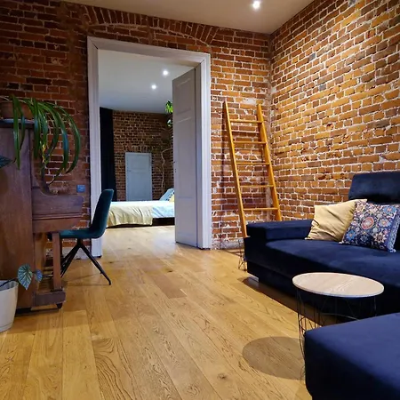 Riverside Retreat On Parkowa Apartmán